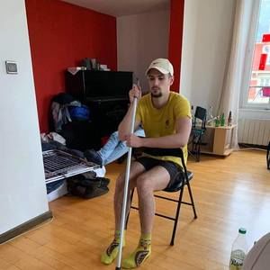 Meet your Posher, Charles